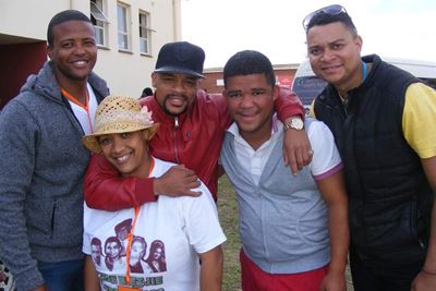 Feesgangers proe bietjie aan talent